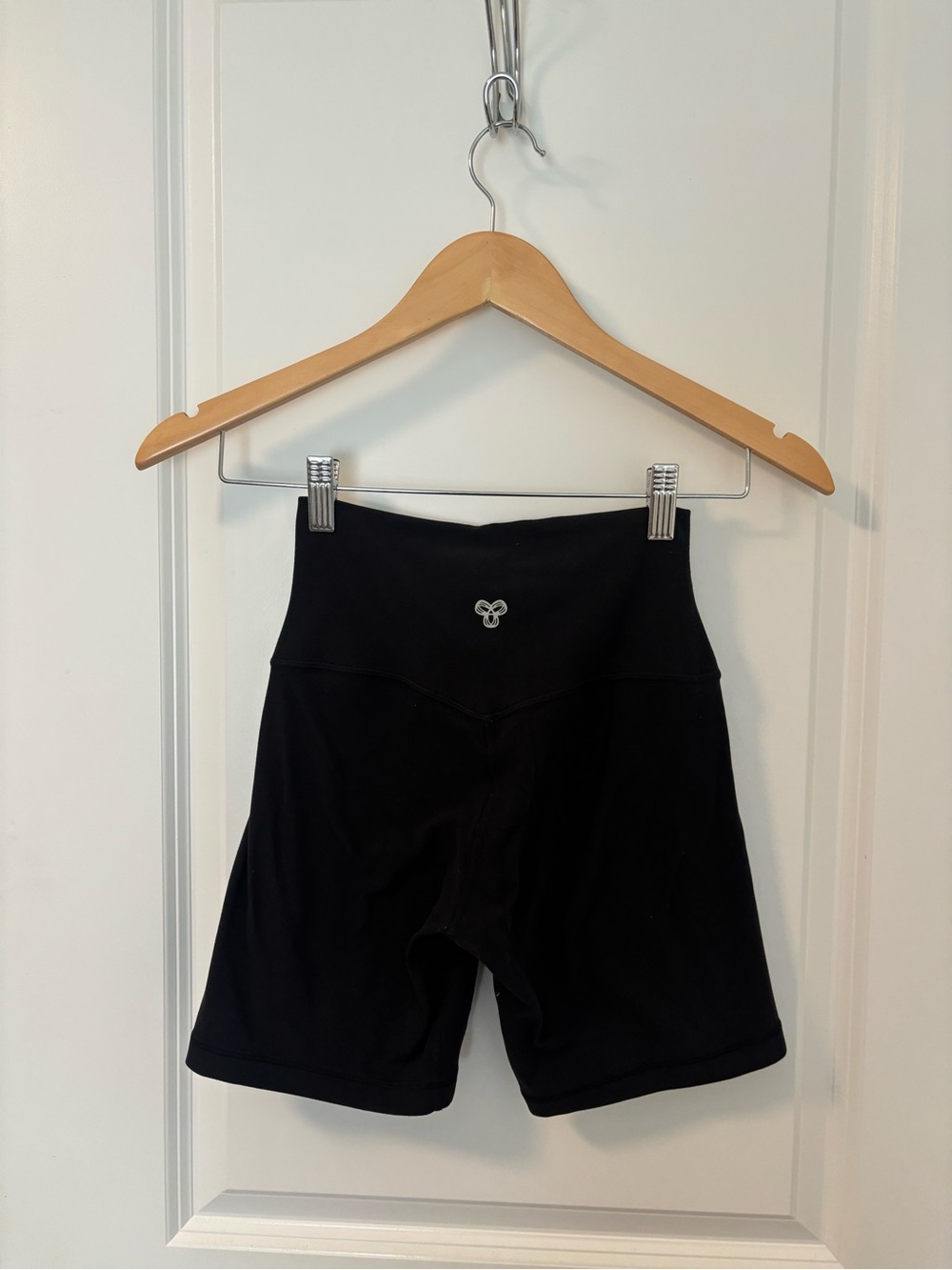 ARITZIA Cheeky Hi-Rise 7" Black Bike Shorts Size 2 - Picture 7 of 8